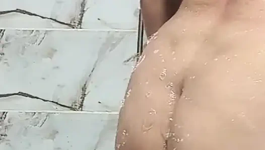 Ben ve karımın iri güzel Arap kadını sert seks yapıyor