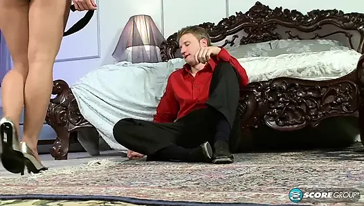 Erin Marxxx: Külotlu çorabıma gir!