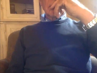 fransa paris'ten sıcak 71 yaşındaki adam