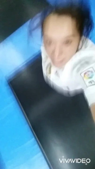 Teyzenin kabarık göğüsleri