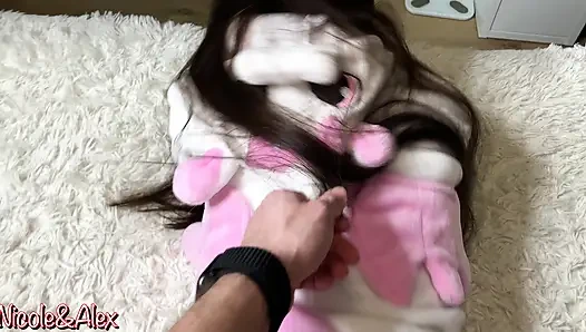 Üvey erkek kardeşim oyun konsolu oynamama izin vermiyor. Fucked Me