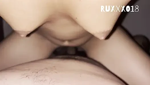 Kolombiyalı kız arkadaşım bana İlk kez oral seks yapıyor
