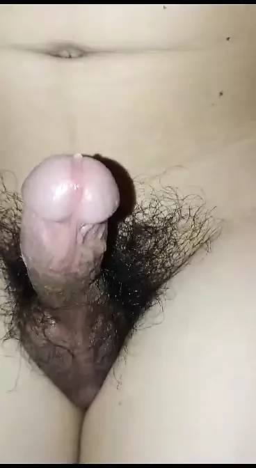 Gırtlağına kadar alabilen bir kız var mı?