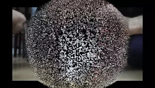 Köle Bobby samanlı kızların çişini içmek zorunda