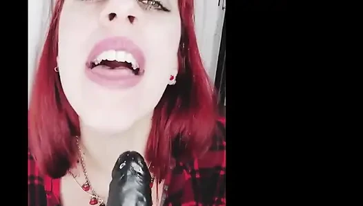 Shyyfxx underdanig hayranı beder hendes idol om en beskidt slimet pik, der suger joi