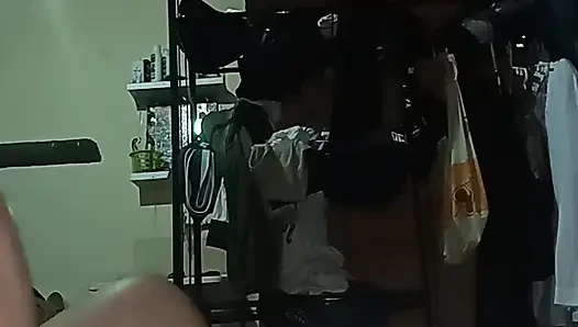Kız arkadaşımın üvey erkek arkadaşı sikiliyor
