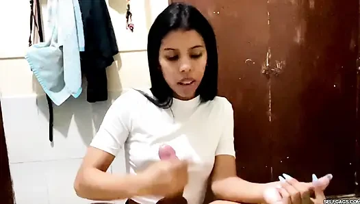 Diana'nın sperm çalışması bağlı, ağzı tıkalı ve bilim için sağılmış