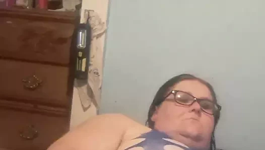 Evli kadın tekrar kendini sikiyor!