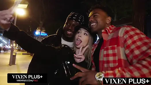 VIXEN STARR горячая брюнетка Nata Gold получает двойной большой черный член