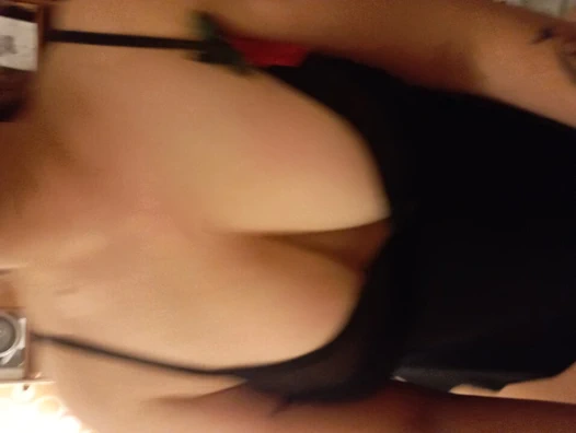 Ağacın altında Noel seksi.