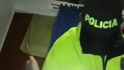 polis ve twink çocuk