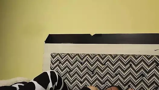 KAYINVALIDEMI MASTÜRBASYON YAPARKEN BULUYORUM