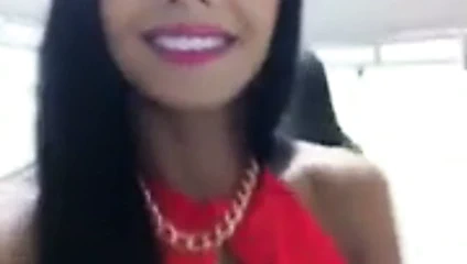 Angela serna kırmızı elbise