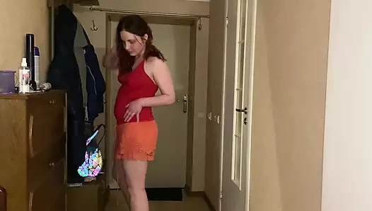 Kelepçeli yabancı tarafından kullanılıyor ve aşağılanıyor