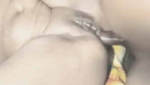 Karımın çiftE Dhone Chudde'u sikmesini istiyorum