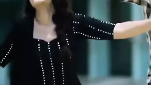 Bu, en çok izlenen şarkıya aşık bir bhojpuri şarkı üssü