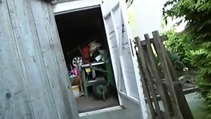 Sıcak metresi bakımını yapmak ona köleler