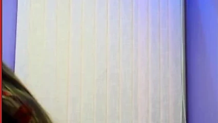 Uzun saçlı büyük göğüslü bebek