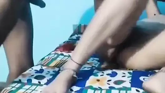 Ev sahibinin üvey kızı