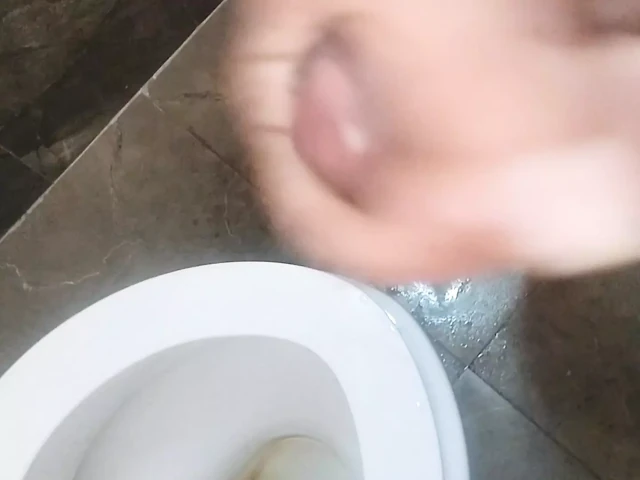 Şişman kadın ağır boşalıyor