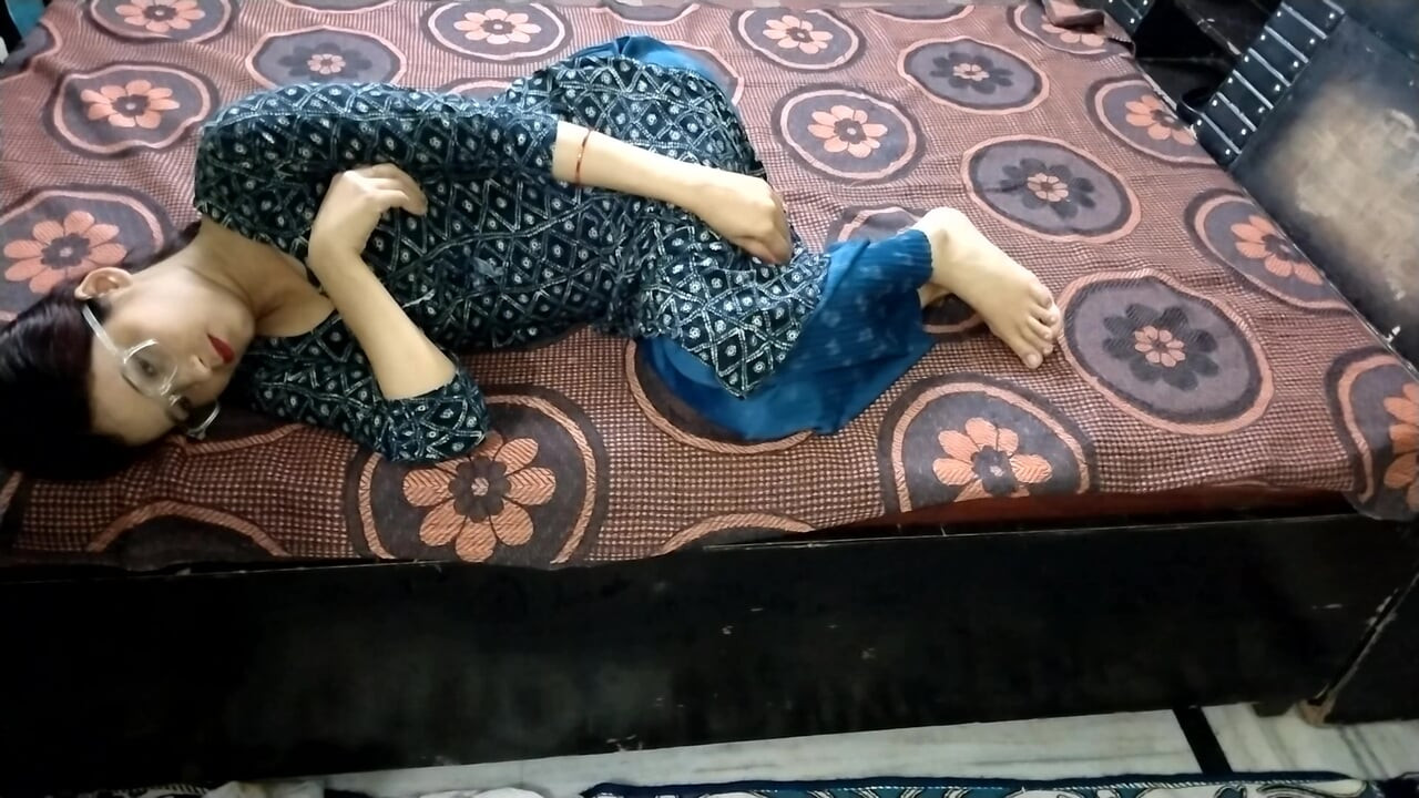 Güzel Hintli evli kadınla romantizmi ve egzotik sert seksi seviyorum