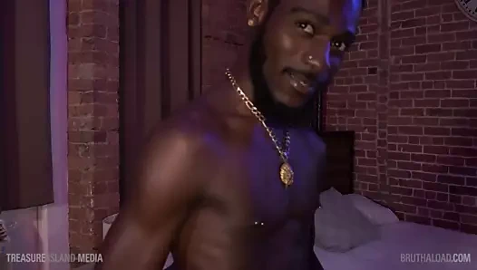 Azgın damızlık becerecek kimse yok, serseri!