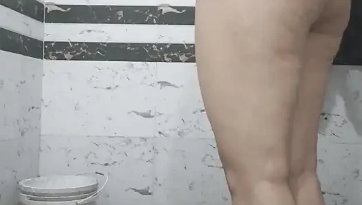 Ateşli banyo arka taraf priya bhabi