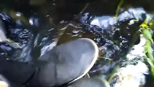 ıslak jumes botları nehir