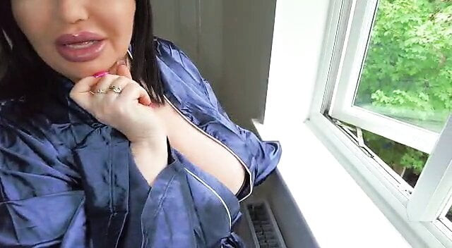 mia milf, büyük baştankara şişman karı, hile anne genç ev ressamını baştan çıkarıyor