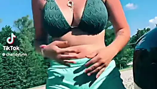 Ateşli götlü kız tiktok