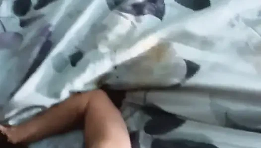 Üvey kız kardeşim büyük yarağımı seviyor ve şişman götünü ve büyük sahte memelerini seviyorum