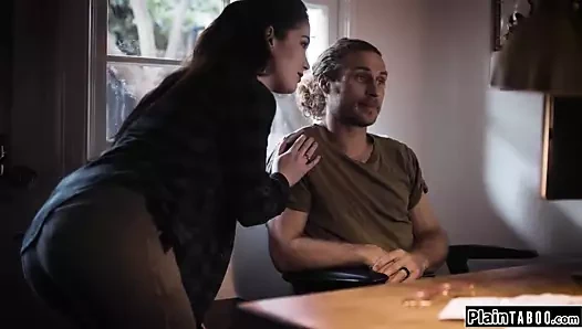 Adam ihtiyaçlar için sikme bir küçük memeler deli milf için almak eş geri