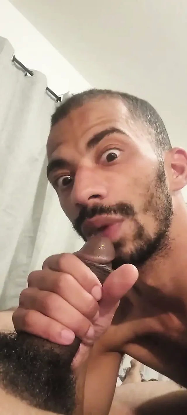 Bir penis emmek ne kadar güzel!