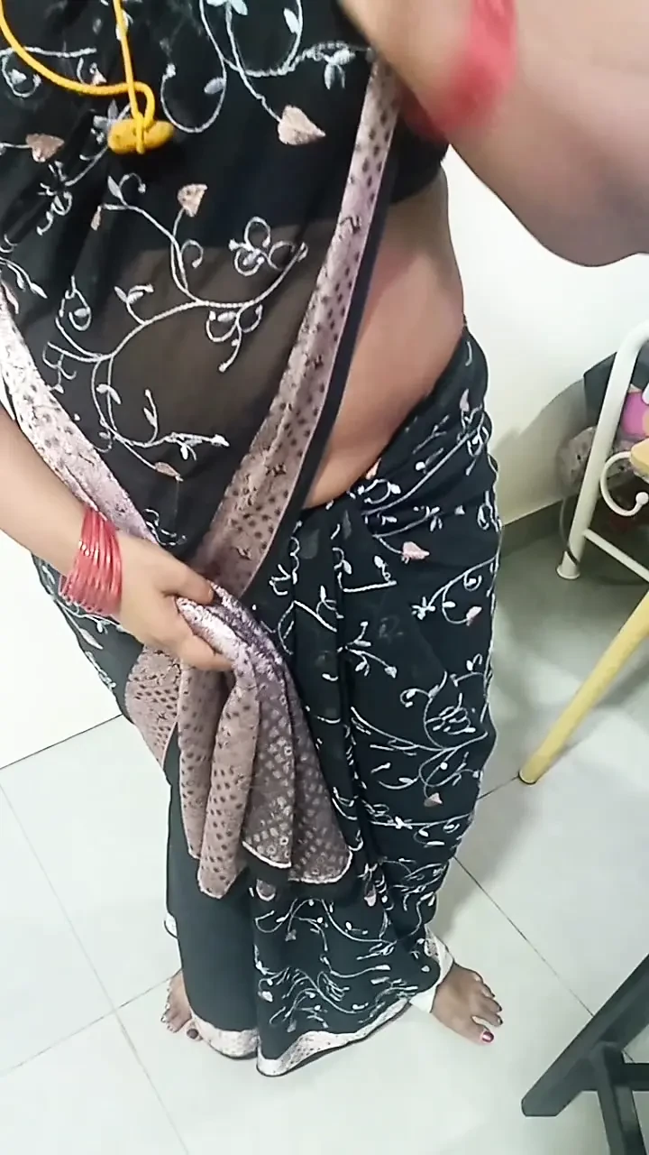 Watch Fantasy Role Play Of Injured Amma And Her Helping Stepson Blowjob Porn Feat Goddess Silk Smita (Uncut) - California Special