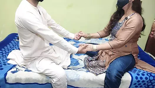 Hintli desi ateşli kız ilk randevusu 1. kez chudai sert hızlı domaltmalı ateşli seks net Hintçe ses