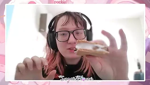 Biraz gooey smores yiyor! Asmr Chewing
