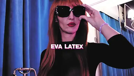 Deri sahibe eva lateks ateşli yemek fetişi bdsm çizmeler orta yaşlı seksi kadın olgun solo sapık dominatrix banyo