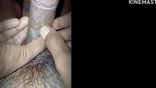 Sevimli tombul liseli kızlar garip bir durumda sıkışıyor