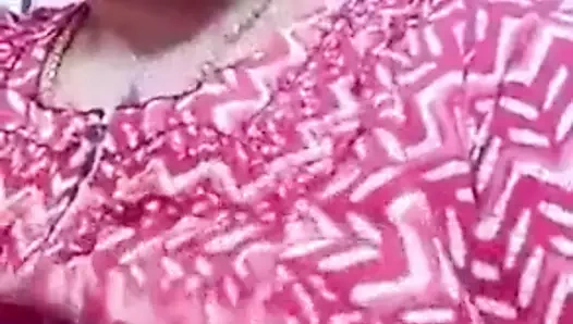 Sütlü adım anne kocası için süt depolamak