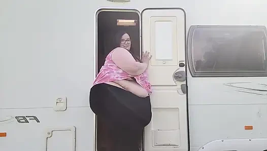 Ssbbw vs minik karavan kapısı