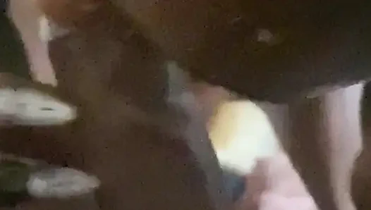 Dsl pembe dudaklar siyah 18 yaşındaki genç kız sert büyük zenci özensiz sakso çekiyor yüz sikişi zenci yakın çekim