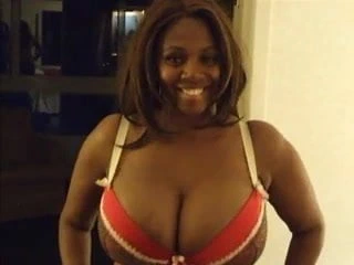 büyük siyah göğüsler