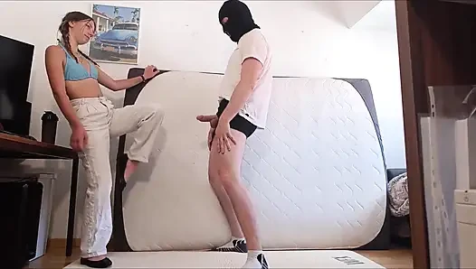 sert tekmeler