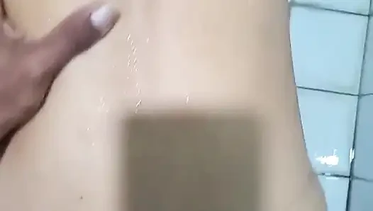 Pinay Kız Duşta Sakso Çekiyor Ve Sikişiyor