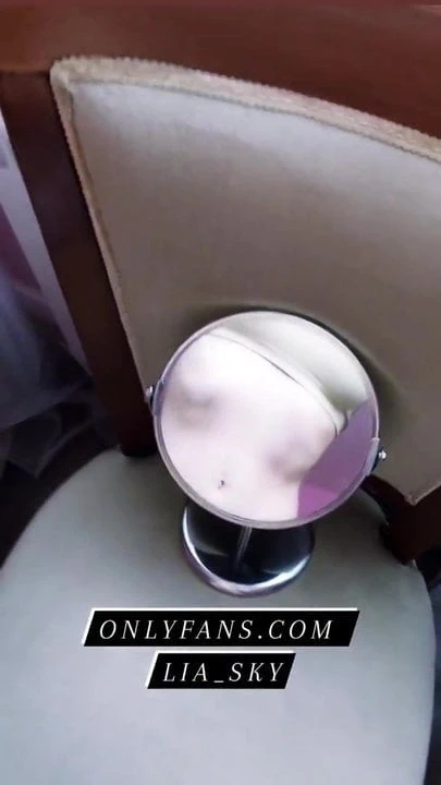 Sıcak göğüsler kedi