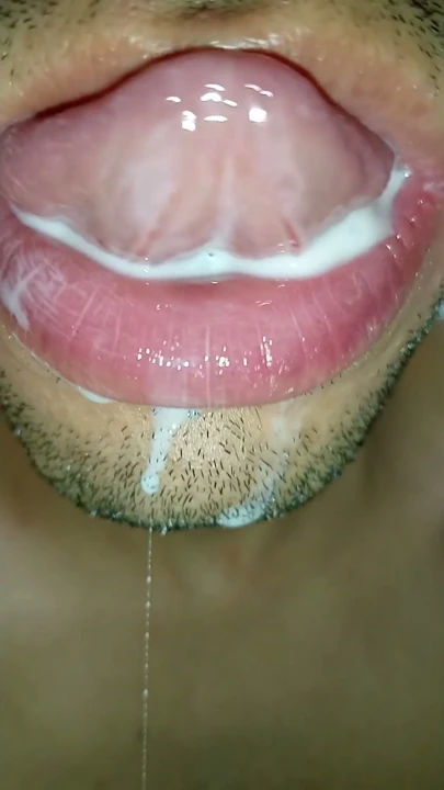 Ağzıma boşal, dölle oyna ve yut, seksi, femboy, trans, eşcinsel yaramaz, dil, sloopy, altılı paket, fitness genç | Klip 1
