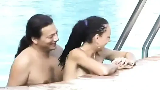 Tatil döneminde sokak flörtleri de mümkün...