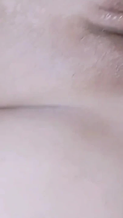 Masum kızın çığlık atıp lezzetli olması için inleyene kadar anal sikişme derleme videosu | Klip 1