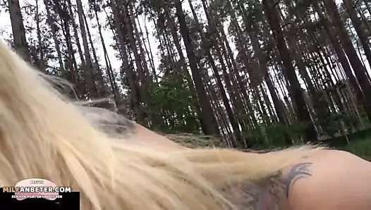 Aktprotest vor der Tesla Berlin Gigafactory