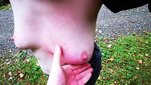 Göğüs şaplak içinde siyah birlik içinde kamu